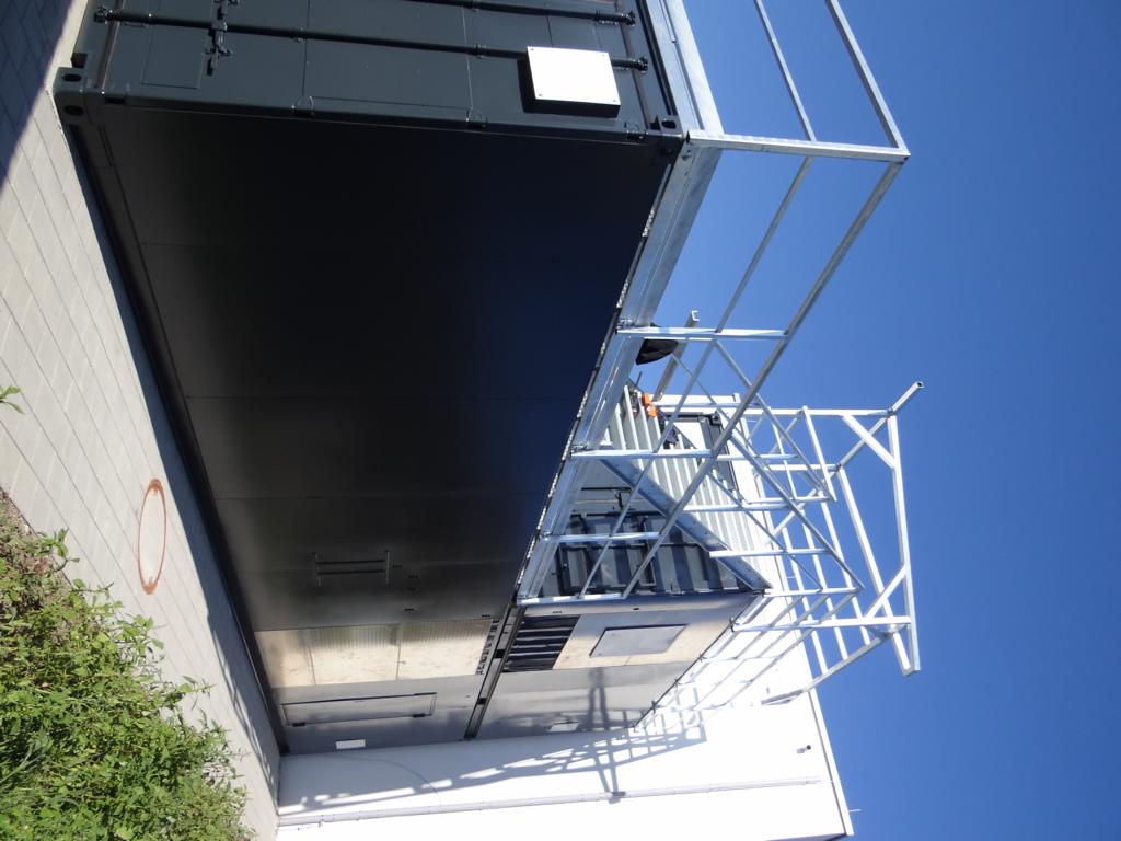 Containeranlage-Aufbau                               